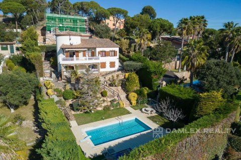 Villa for sale in Calonge, Girona, Spain 5 bedrooms, 287 sq.m. No. 177007 - photo 2
