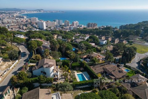 Villa for sale in Calonge, Girona, Spain 5 bedrooms, 287 sq.m. No. 177007 - photo 5