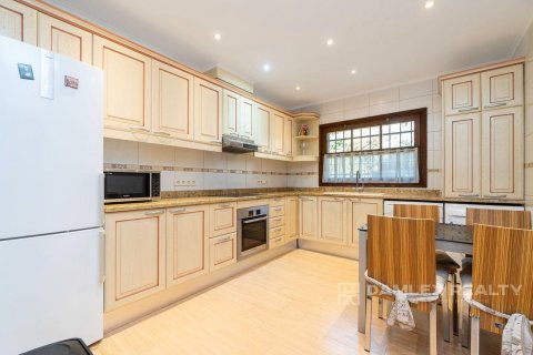 Villa for sale in Calonge, Girona, Spain 5 bedrooms, 287 sq.m. No. 177007 - photo 22