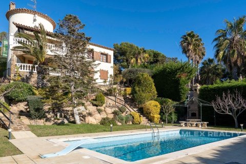 Villa in Calonge, Girona, Spain 5 bedrooms, 287 sq.m. No. 177007