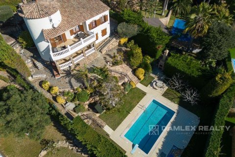 Villa for sale in Calonge, Girona, Spain 5 bedrooms, 287 sq.m. No. 177007 - photo 3