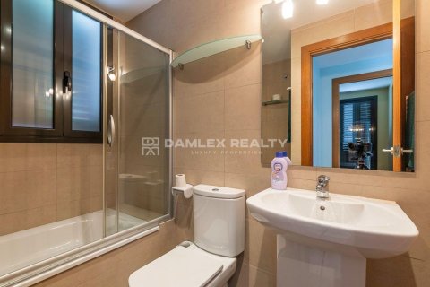 Villa for sale in Lloret de Mar, Girona, Spain 3 bedrooms, 436 sq.m. No. 177010 - photo 22