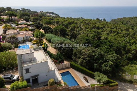 Villa for sale in Lloret de Mar, Girona, Spain 3 bedrooms, 436 sq.m. No. 177010 - photo 26