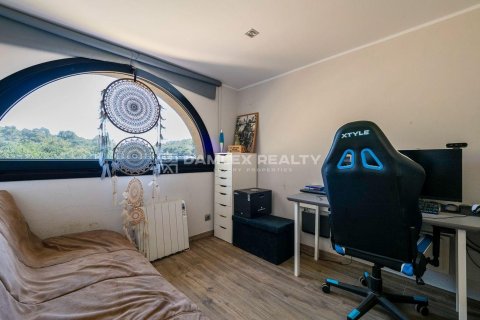 House for sale in Begur, Girona, Spain 5 bedrooms, 170 sq.m. No. 177011 - photo 11