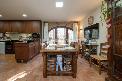 Castles for sale in Calonge, Girona, Spain 4 bedrooms, 499 sq.m. No. 177008 - photo 15