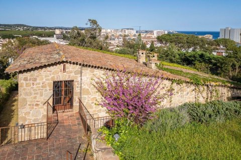 Castles for sale in Calonge, Girona, Spain 4 bedrooms, 499 sq.m. No. 177008 - photo 3