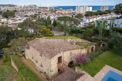 Castles for sale in Calonge, Girona, Spain 4 bedrooms, 499 sq.m. No. 177008 - photo 8