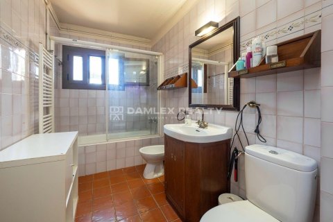 Castles for sale in Calonge, Girona, Spain 4 bedrooms, 499 sq.m. No. 177008 - photo 12