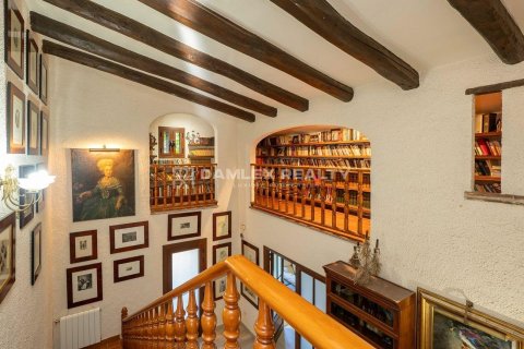 Castles for sale in Calonge, Girona, Spain 4 bedrooms, 499 sq.m. No. 177008 - photo 26