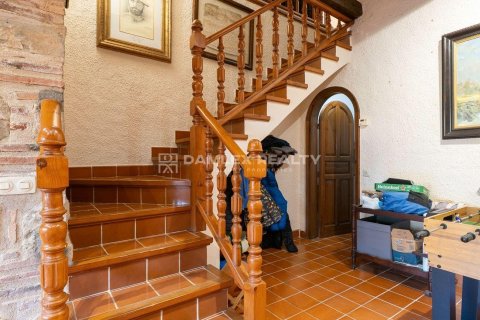 Castles for sale in Calonge, Girona, Spain 4 bedrooms, 499 sq.m. No. 177008 - photo 10