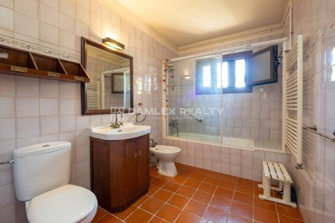 Castles for sale in Calonge, Girona, Spain 4 bedrooms, 499 sq.m. No. 177008 - photo 11