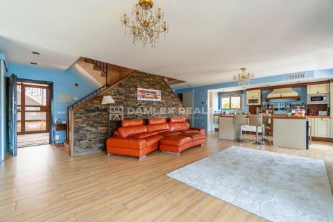 Villa for sale in Tossa de Mar, Girona, Spain 4 bedrooms, 215 sq.m. No. 177012 - photo 16
