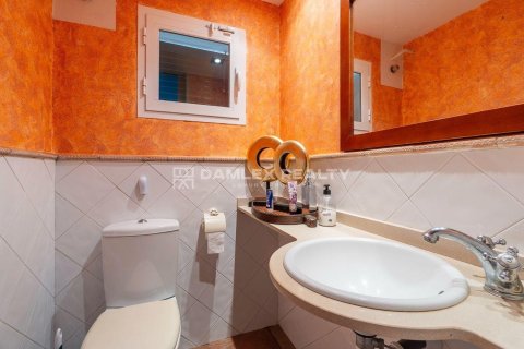Villa for sale in Tossa de Mar, Girona, Spain 4 bedrooms, 215 sq.m. No. 177012 - photo 26