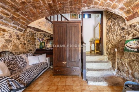 Villa for sale in Santa Cristina d'Aro, Girona, Spain 5 bedrooms, 415 sq.m. No. 177009 - photo 12