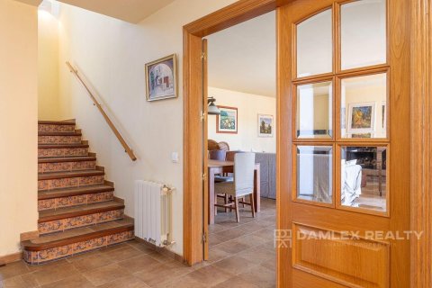 Villa for sale in Calonge, Girona, Spain 5 bedrooms, 526 sq.m. No. 177006 - photo 22