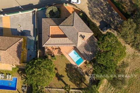 Villa for sale in Calonge, Girona, Spain 5 bedrooms, 526 sq.m. No. 177006 - photo 3