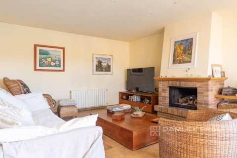 Villa for sale in Calonge, Girona, Spain 5 bedrooms, 526 sq.m. No. 177006 - photo 9