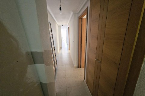 Wohnung zum Verkauf Torrevieja, Alicante, Spanien 3 Schlafzimmer, 121 m2 Nr. 139377 - Foto 5