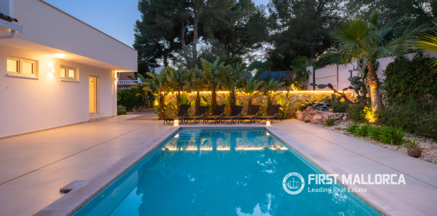 Villa à Palmanova, Mallorca, Espagne 6 chambres, 537 m2 No. 164556