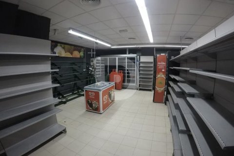Retail store en Espagne 191 m2 No. 151888