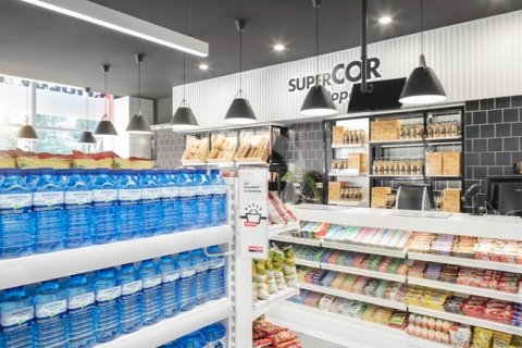 Retail store en Espagne 1177 m2 No. 151886