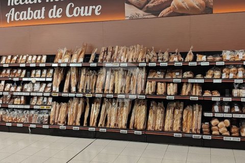 Retail store for sale in Spain 3194 sq.m. No. 151885 - photo 4