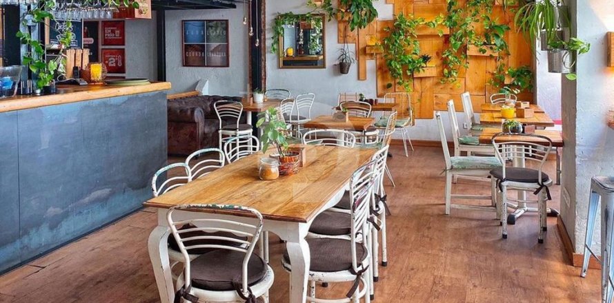 Коммерческая недвижимость в Старый город, Барселона, Испания 304м2 №151891