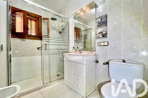 House for sale in Alcala De Xivert, Castellon, Spain 4 bedrooms, 210 sq.m. No. 173225 - photo 30