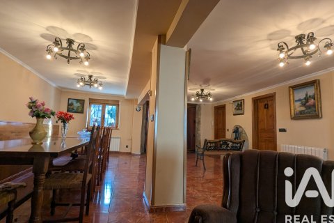 Huoneisto myytävänä Ezcaray, La Rioja, Espanja, 4 makuuhuonetta, 342 m2 No. 173222 - kuva 7