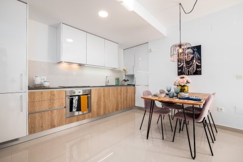 Kaupunkipientalo myytävänä Algorfa, Alicante, Espanja, 3 makuuhuonetta, 90 m2 No. 145133 - kuva 5