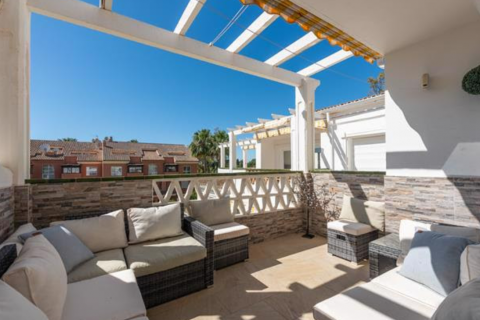 Dzīvoklis pārdošanā Marbella, Malaga, Spānijā 3 istabas, 127 m2 Nr. 109557 - attēls 2