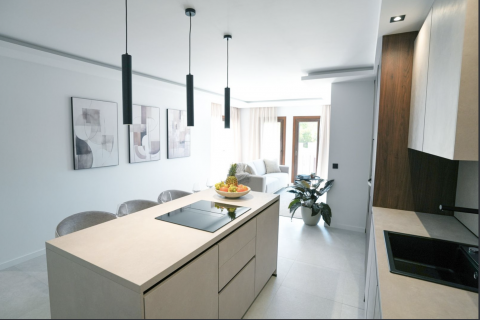 Kattohuoneisto myytävänä Nueva Andalucia, Malaga, Espanja, 3 makuuhuonetta, 100 m2 No. 109551 - kuva 16