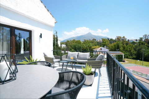 Kattohuoneisto myytävänä Nueva Andalucia, Malaga, Espanja, 3 makuuhuonetta, 100 m2 No. 109551 - kuva 28