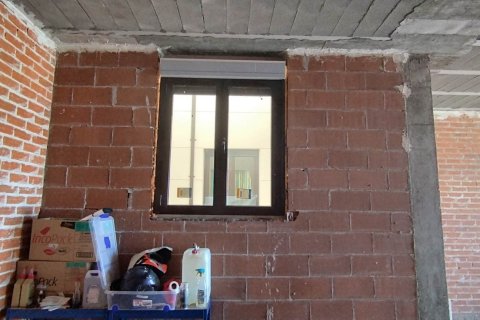 Аренда коммерческой недвижимости в Кастельянос де Морискос, Саламанка, Испания 71м2 №154337 - фото 4