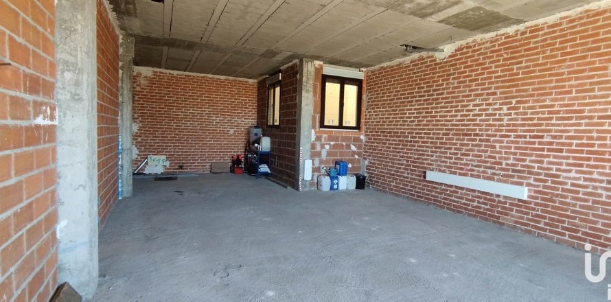 Коммерческая недвижимость в Кастельянос де Морискос, Саламанка, Испания 71м2 №154337