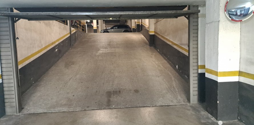 Parking w Barcelona, Hiszpania 12 mkw. nr 154332
