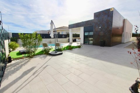 Villa for sale Pinoso, Alicante, Spain 3 bedrooms, 120 sq.m. No. 114803 - photo 2