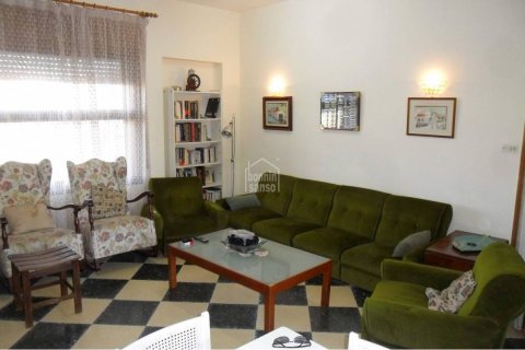 Land plot for sale Es Castell, Menorca, Spain 6 bedrooms, 337 sq.m. No. 110952 - photo 3