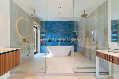 Villa à vendre à Marbella, Malaga, Espagne, 5 chambres, 336 m2 No. 144612 - photo 28