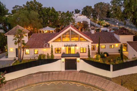 Huvila myytävänä Marbella, Malaga, Espanja, 5 makuuhuonetta, 336 m2 No. 144612 - kuva 2