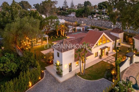 Huvila myytävänä Marbella, Malaga, Espanja, 5 makuuhuonetta, 336 m2 No. 144612 - kuva 8