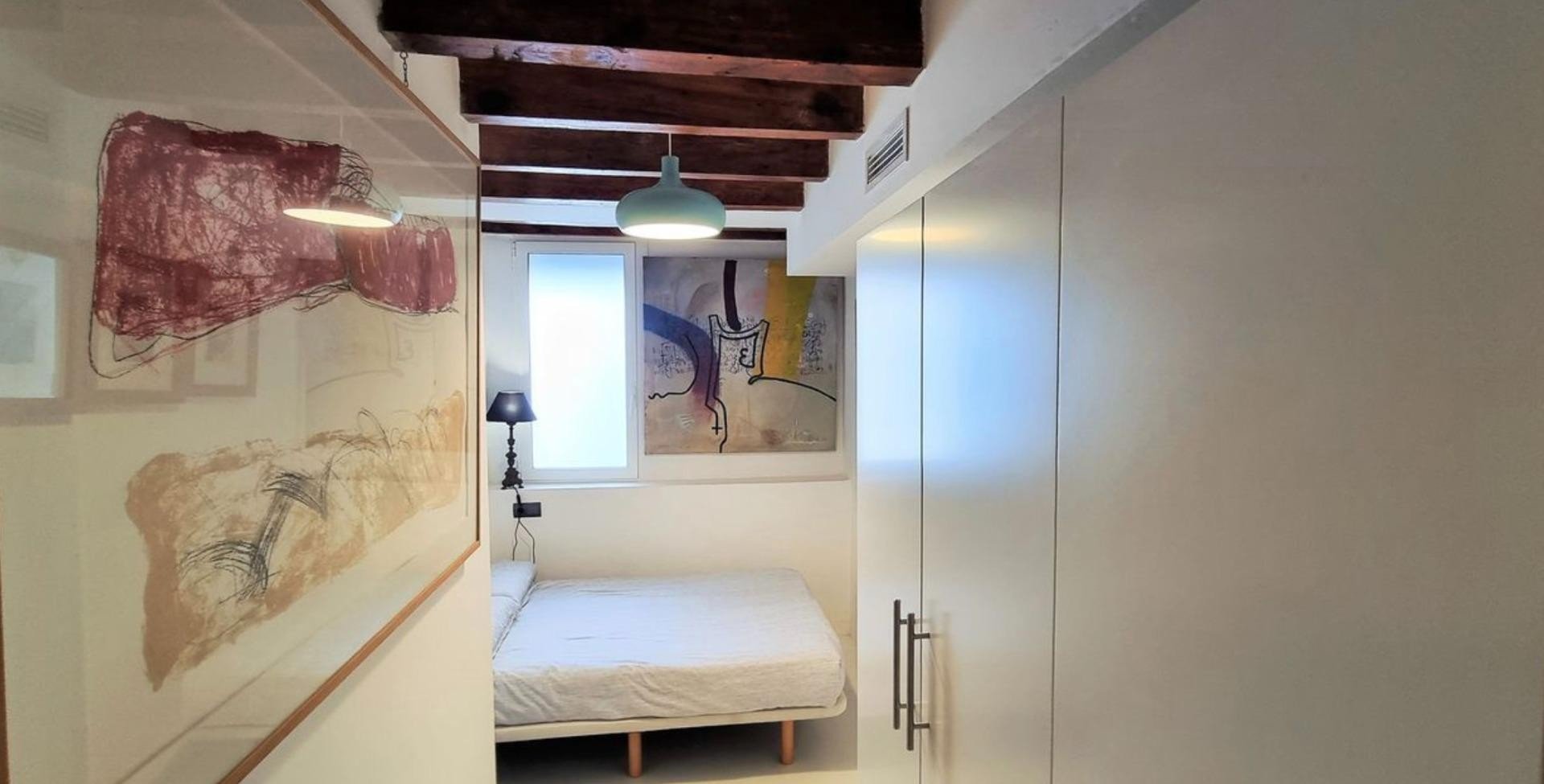 Paritalo Valencia, Espanja 3 makuuhuonetta, 195 m2 No. 133347