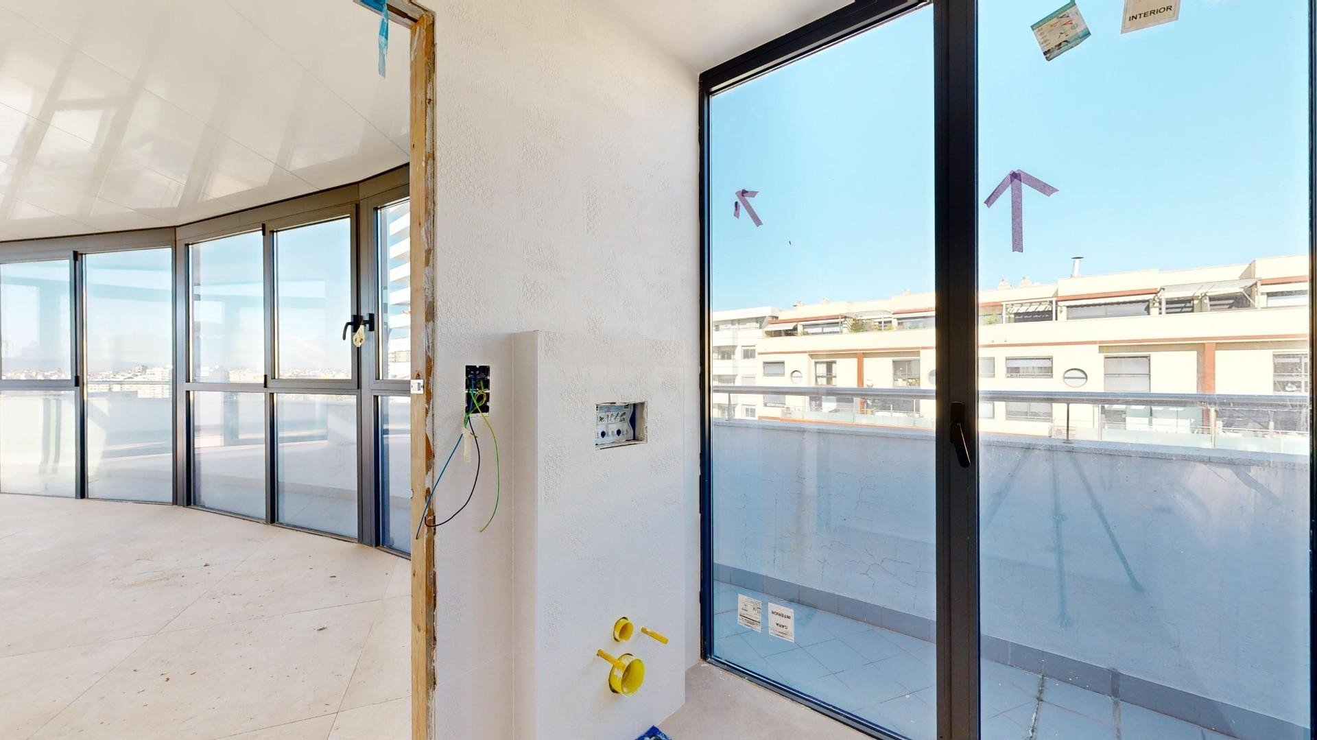 Huoneisto Valencia, Espanja 6 makuuhuonetta, 330 m2 No. 133341