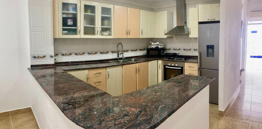 Apartamento Valencia, València, España 4 dormitorios, 158 m2 No. 133345