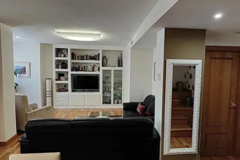 Duplex for sale Valencia, Spain 3 bedrooms, 145 sq.m. No. 133346 - photo 3