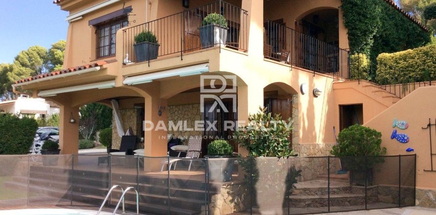 Willa w Tamariu, Girona, Hiszpania 5 sypialni, 539 mkw. nr 176948