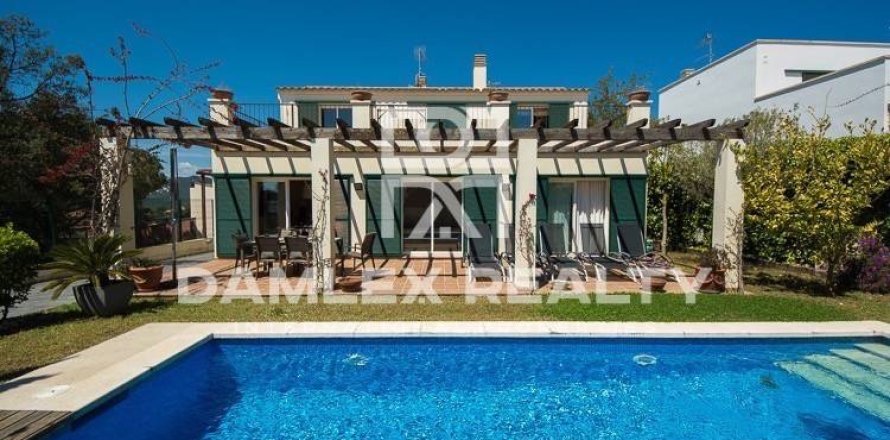 Willa w Sant Feliu de Guixols, Girona, Hiszpania 4 sypialnie, 250 mkw. nr 176943