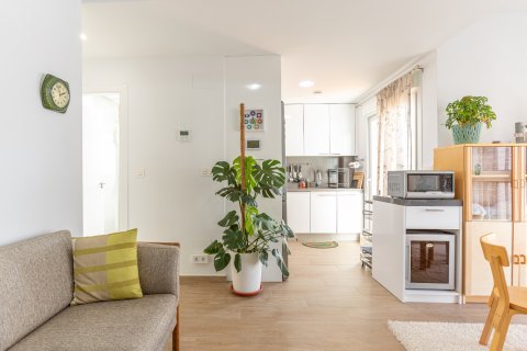 Apartment for sale in Torrevieja, Alicante, Spain 2 bedrooms, 55 sq.m. No. 155906 - photo 2