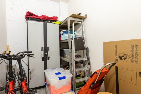 Apartment for sale in Torrevieja, Alicante, Spain 2 bedrooms, 55 sq.m. No. 155906 - photo 23