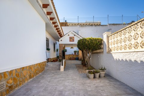 Villa for sale in Bigastro, Alicante, Spain 3 bedrooms, 100 sq.m. No. 155905 - photo 30